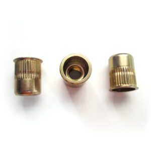 Tuerca remachable cilíndrica moleteada cabeza baja reducida (Tipo Americana  ala reducida)