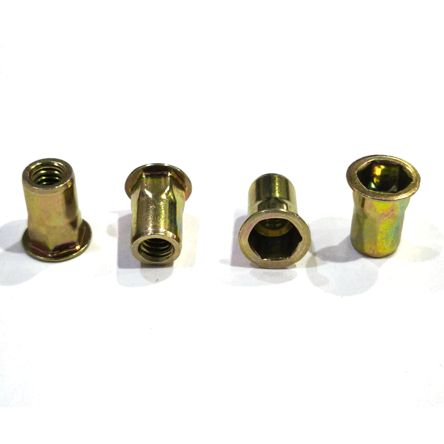 Tuerca remachable Semi Hexagonal Cabeza Baja